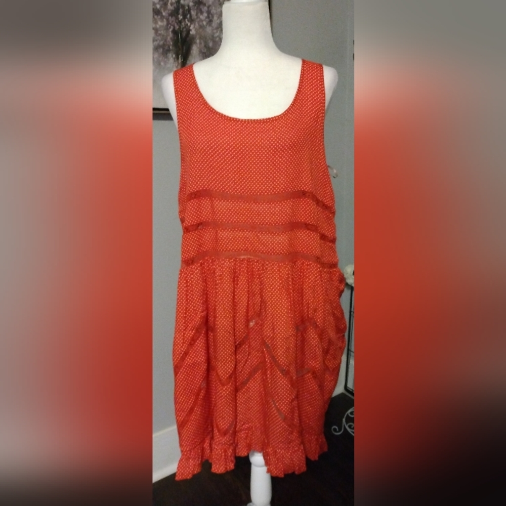 In bloom orange polkadot dress. Size L. EUC